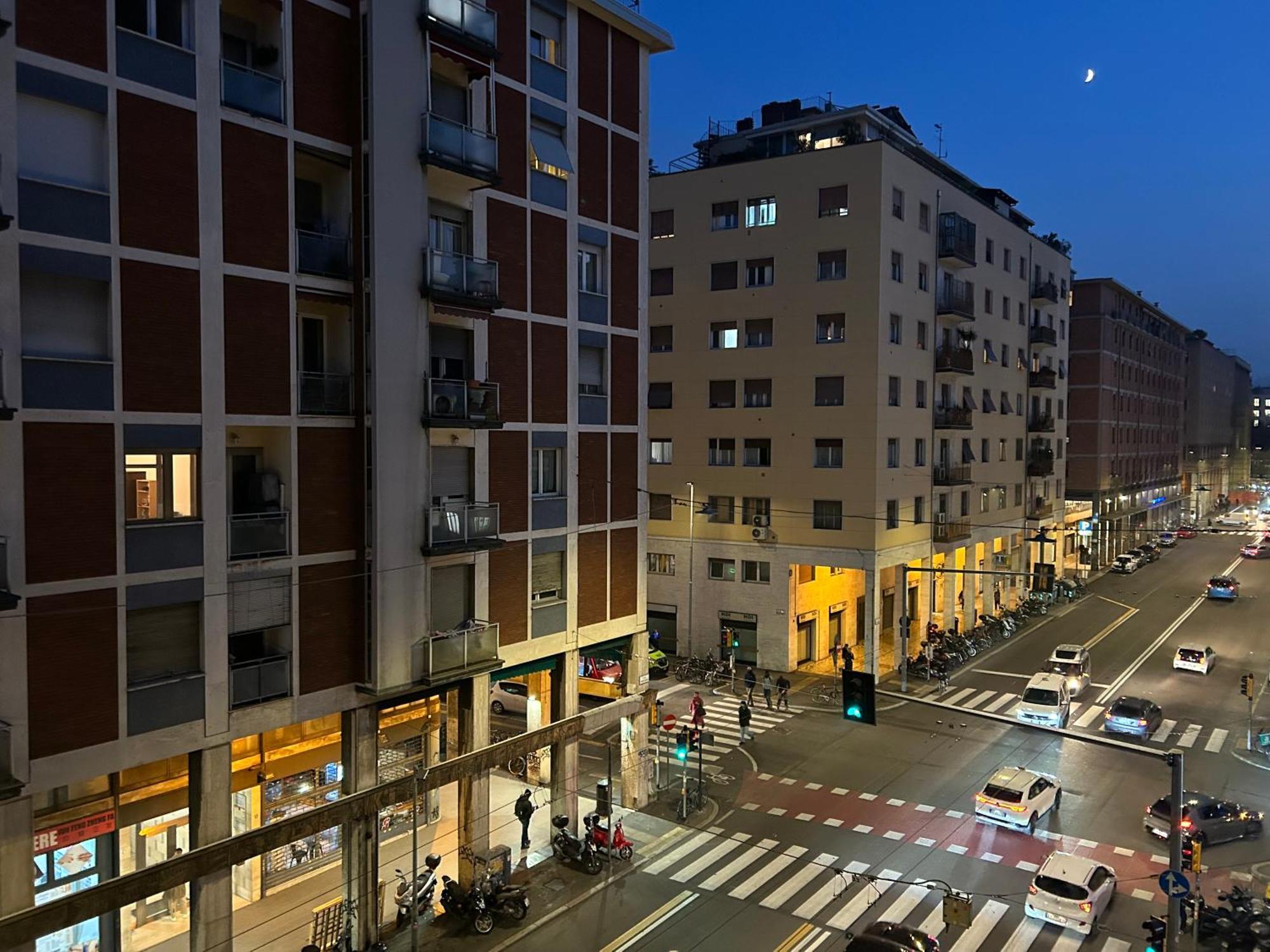 My City Center Home Болоня Екстериор снимка